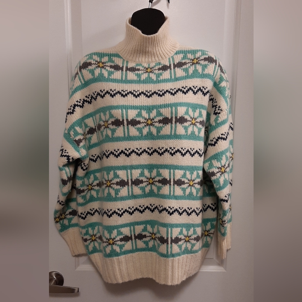 American Eagle Chunky Knit Pull On Sweater Super Soft All Over Pattern S-M